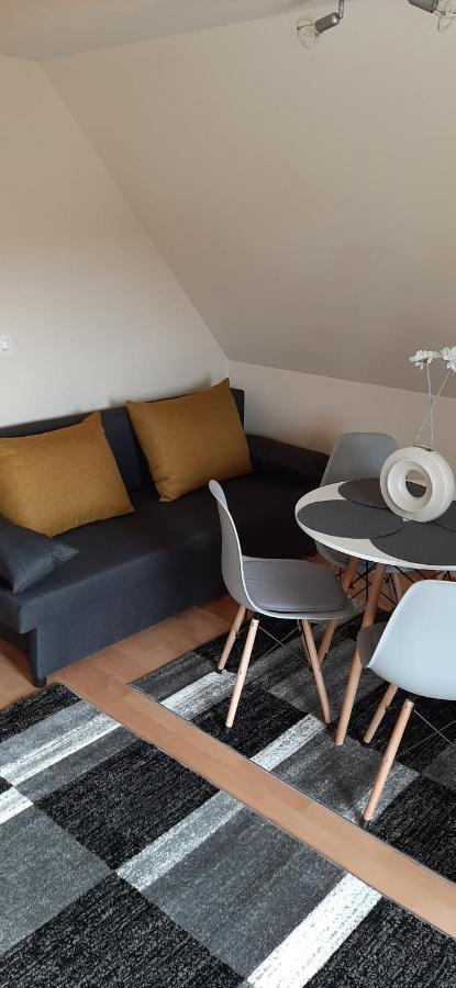 Napko Apartman Шопрон Экстерьер фото